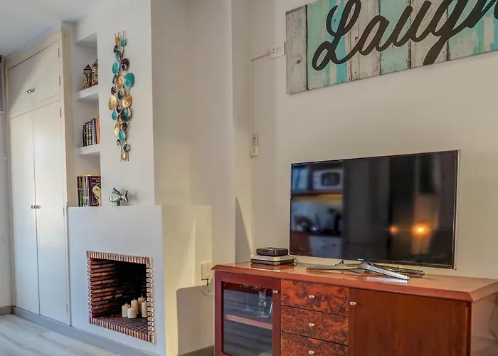The By Hello Homes * Σίτζες
